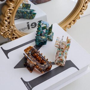 Chic & Stylish Marbled Claw Clips
