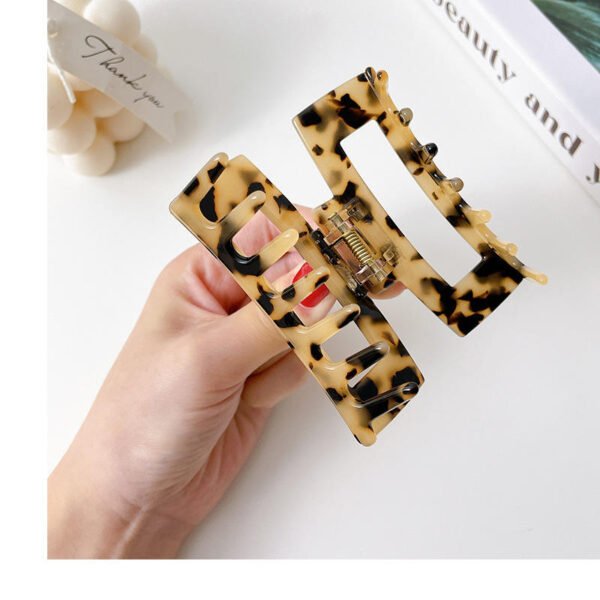 Modern & Stylish Rectangular Claw Clips Collection - Image 3